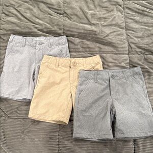 Set of 3 - Gray, Tan. Cat and Jack Quick dry *Price for all*
